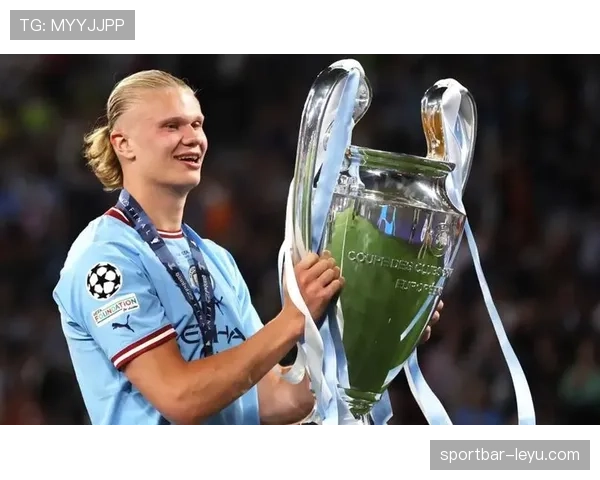 哈兰德荣膺FIFA最佳阵容，开启足坛先锋新纪元