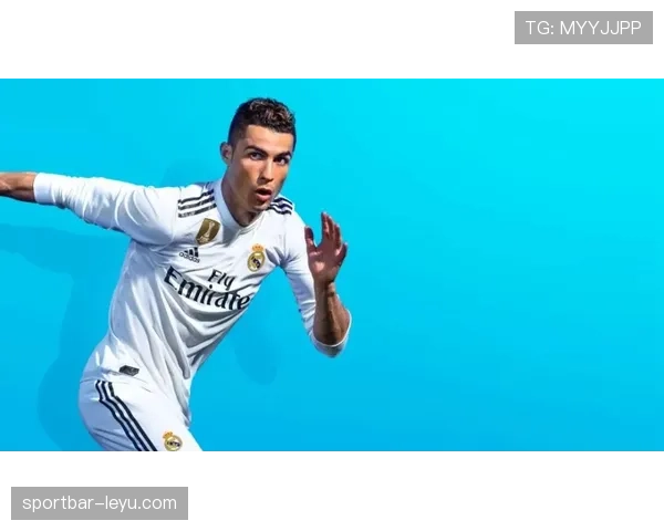 阿什拉夫荣耀入选FIFA最佳阵容，巨星风采闪耀足坛