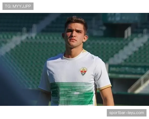 莱万特攻防兼备,战术调整成逆袭关键,联赛表现亮眼 莱万特攻防兼备,战术调整成逆袭关键,联赛表现亮眼