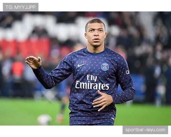 姆巴佩荣膺法国足球先生，实力与魅力再获认可