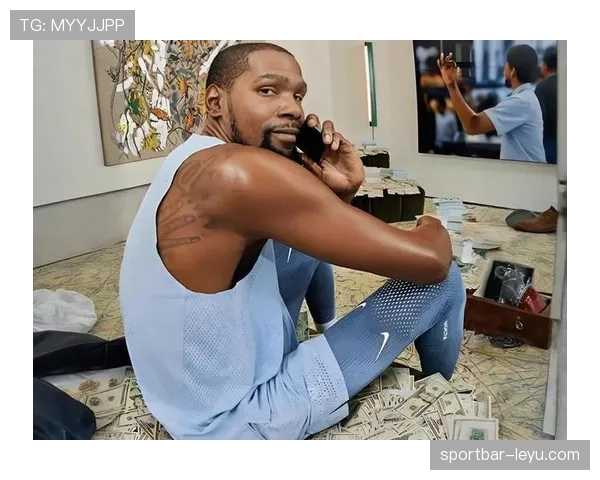 杜兰特家里那厨房装修得比明星豪宅还气派，球场外的他竟然爱这样过日子？